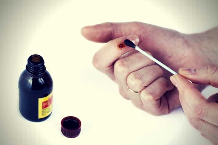 Disinfection of wounds